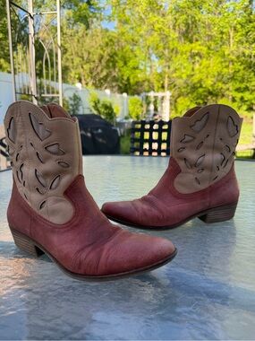 Lucky Brand Two-Tone Burgundy and Taupe Cutout Western Ankle Boots